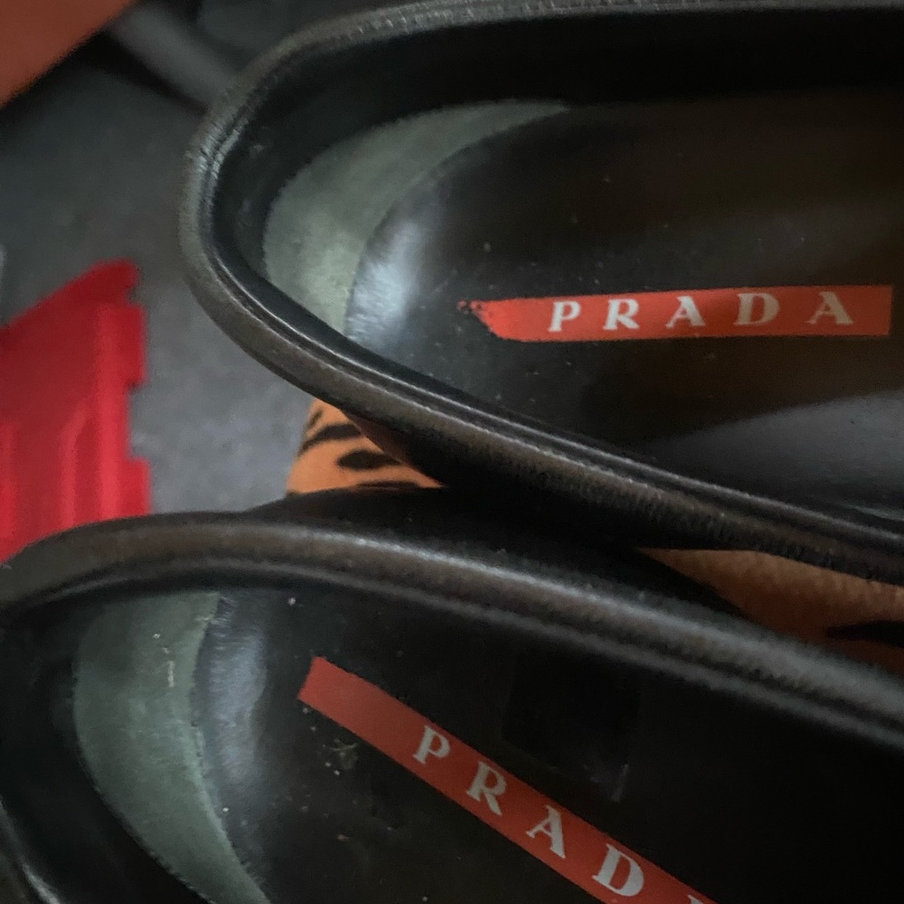 Y2k vintage PRADA linea rossa Black Leather Penny Loafers with metal logo - Picture 10 of 10